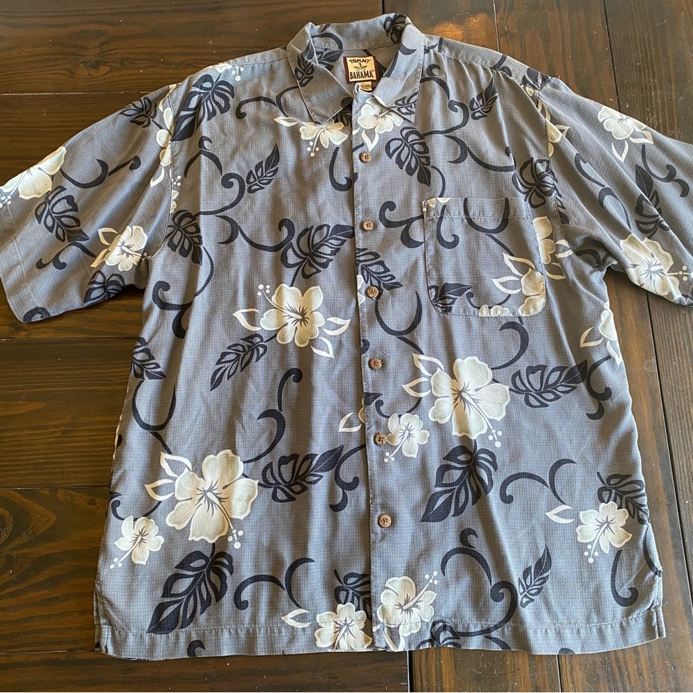 Tommy Bahama Gray Hawaiian Floral 100% Silk Short Sleeve Button Down Shirt L